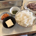 昌腹 - 定食