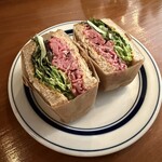 Sandwich & Wine Altro