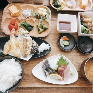 美味物問屋 うれしたのし屋_0