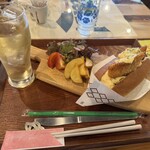 三國湊 食の蔵 灯 - 福井県産鮮魚のフライ特製タルタルソース