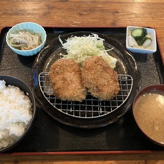天馬 - 料理写真:メンチカツ定食