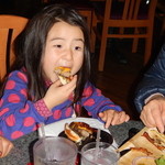 Stinger Ray's Tropical Bar & Grill - バーガー食べる