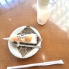 T2の菓子工房 - 桃のレアチーズケーキと桃のソーダ