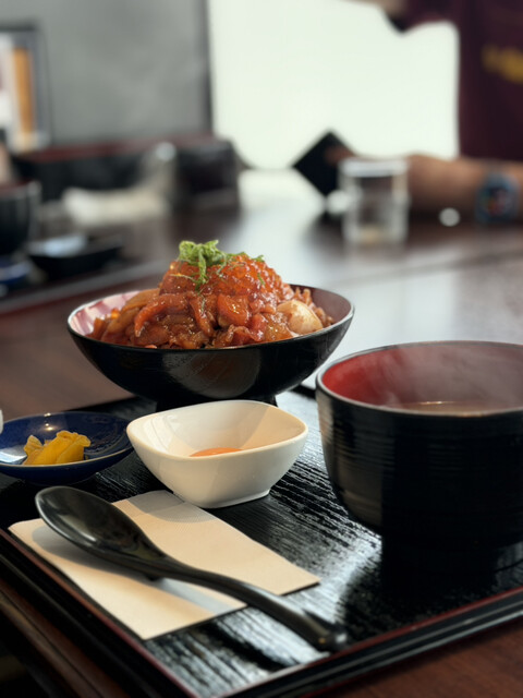 くしろ港町 釧ちゃん食堂 - 東釧路/海鮮丼 | 食べログ