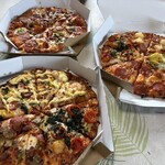ドミノ・ピザ - 料理写真:壮観ですね