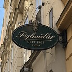 Figlmüller - お店の看板