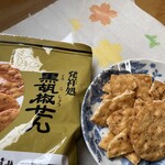 おせんべいやさん本舗 煎遊 - 料理写真:一度食べてみてください!