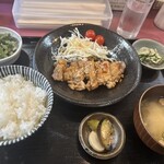 食べ呑み処 やまじ - 料理写真:鶏てりやき定食
850円
