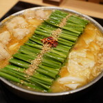 博多もつ鍋前田屋 - 味噌味のもつ鍋