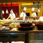 NOKA Roast & Grill - 楽しい感じのキッチン