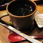 Ryoubumbashiwowatatte - 食後のコーヒーはセルフだけど無料です。