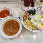蒙古タンメン中本 - 料理写真:背脂カレーつけ麺、フライドオニオン、プチ北極スープ、プチライス