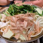 能古うどん製造所 - 料理写真:もつ鍋(醤油)