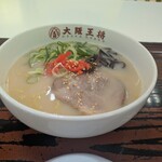 大阪王将 - 料理写真:豚骨ラーメン（小）