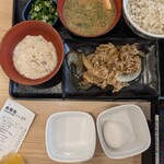 吉野家 - 料理写真:麦とろ牛皿御膳 (おくら) ¥853