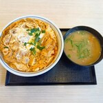 かつや - 料理写真:2個たまカツ丼(梅)と豚汁
