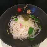 粋や 旬月 - しめの稲庭うどん。つるつるっ。