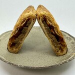 ブランジェ浅野屋 - やわらか牛肉のミートパイ 断面