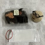 おにぎり家一粒 - 鮭と梅。