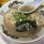 とんこつラーメン よかろうもん - 