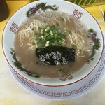とんこつラーメン よかろうもん - 