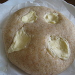 ラ・パン - クリームチーズとはちみつのパン。(180円)