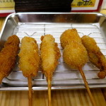 Kushikatsu Arata - 串カツ2本、豚、肉だんご、砂ずり