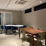 ヒトサラ厨ヤ kinari - シックな店内❤︎