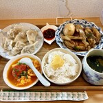 らん - 料理写真:定食の一例