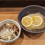 謝浸蕎麦店 - 料理写真:【限定】ナミキ和牛の醤油つけそば　1200円