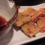 博多一番どり 居食家あらい - チーズチヂミ　３９９円