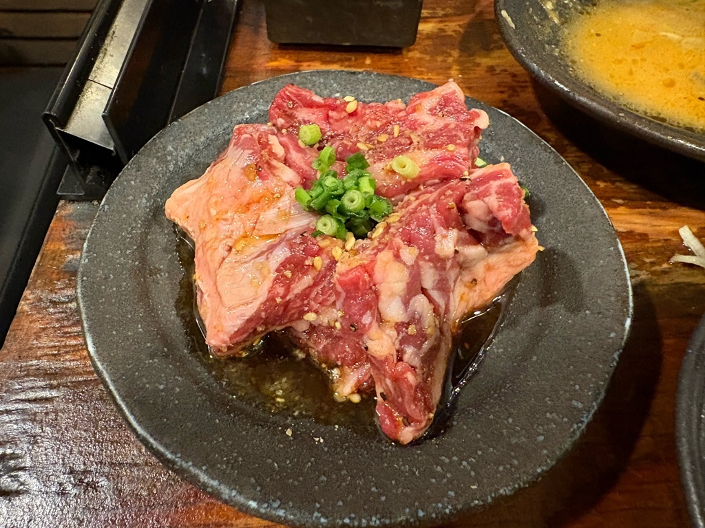 炭火 焼肉 ホルモン みなみ