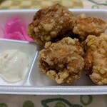 ハカタ とよ唐亭 - 料理写真:唐揚げ4個