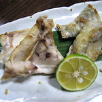 ふく田 - 塩加減が絶妙の河豚の焼き物