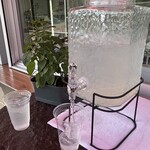 らぽっぽ 森のおいもCAFE - サービスのレモン水