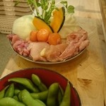 なかの食鶏 - 鶏焼き野菜セット一人前と枝豆(温かい！)