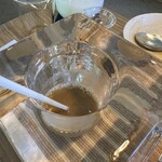 山羊コーヒー - ドリンク写真:おかわりのカフェオレ