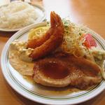 スペシャルランチ（９００円）のジンジャーポーク