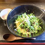 一天張 - ・汁なしタンタン麺 赤 750円/税込
・ネギ盛り 150円/税込
・温泉卵 100円/税込