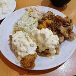キッチンまつむら - しょうが焼きとチキン南ばん（大盛）1,060円