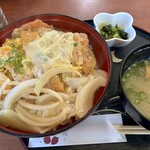 清楓 - 料理写真:かつ丼(味噌汁付) 700円