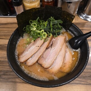横浜家系ラーメン まる金 石川家_1