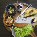 自家製天然酵母パン アイインサイド - ランチプレート