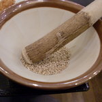 とんかつ食堂 - 胡麻と擂り鉢
