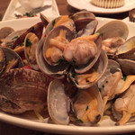 クレメンティア - アサリとトマトのパスタ