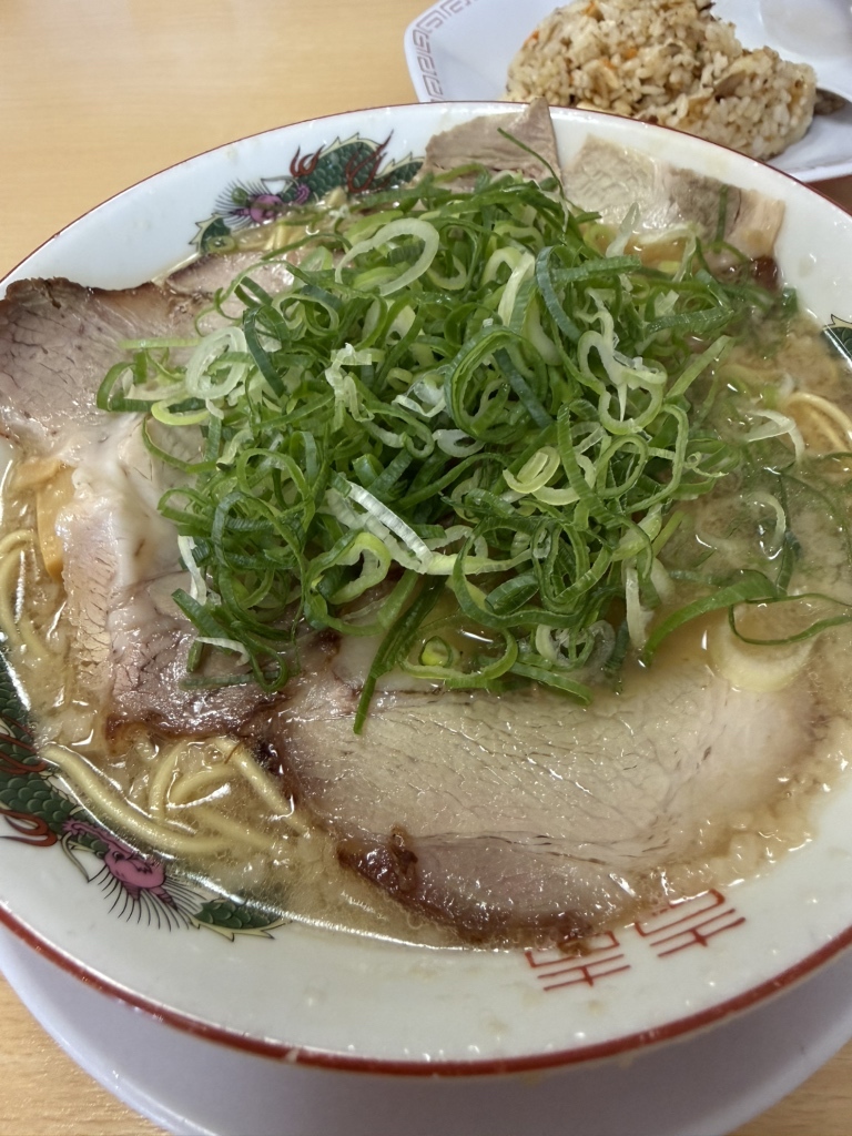 山 さん ラーメン