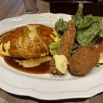 ロイヤルホスト - 料理写真:美味しいロイヤルオムライス