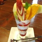 雪詩慕雲 - フルーツパフェ