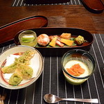 山荘　わらび野 - 菜の花ムース　弥生盛り合わせ　食前酒