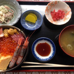 津軽海峡亭 - 海鮮丼